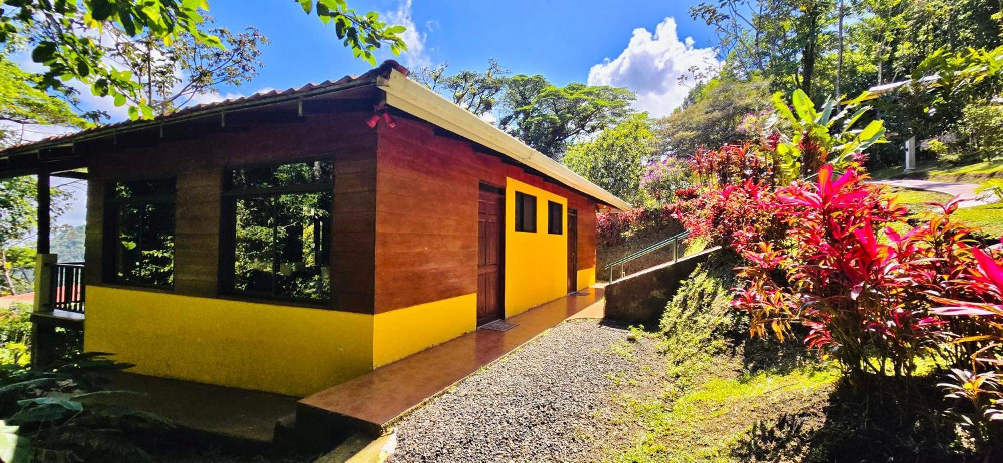 ביחגואה Heliconias Rainforest Lodge מראה חיצוני תמונה