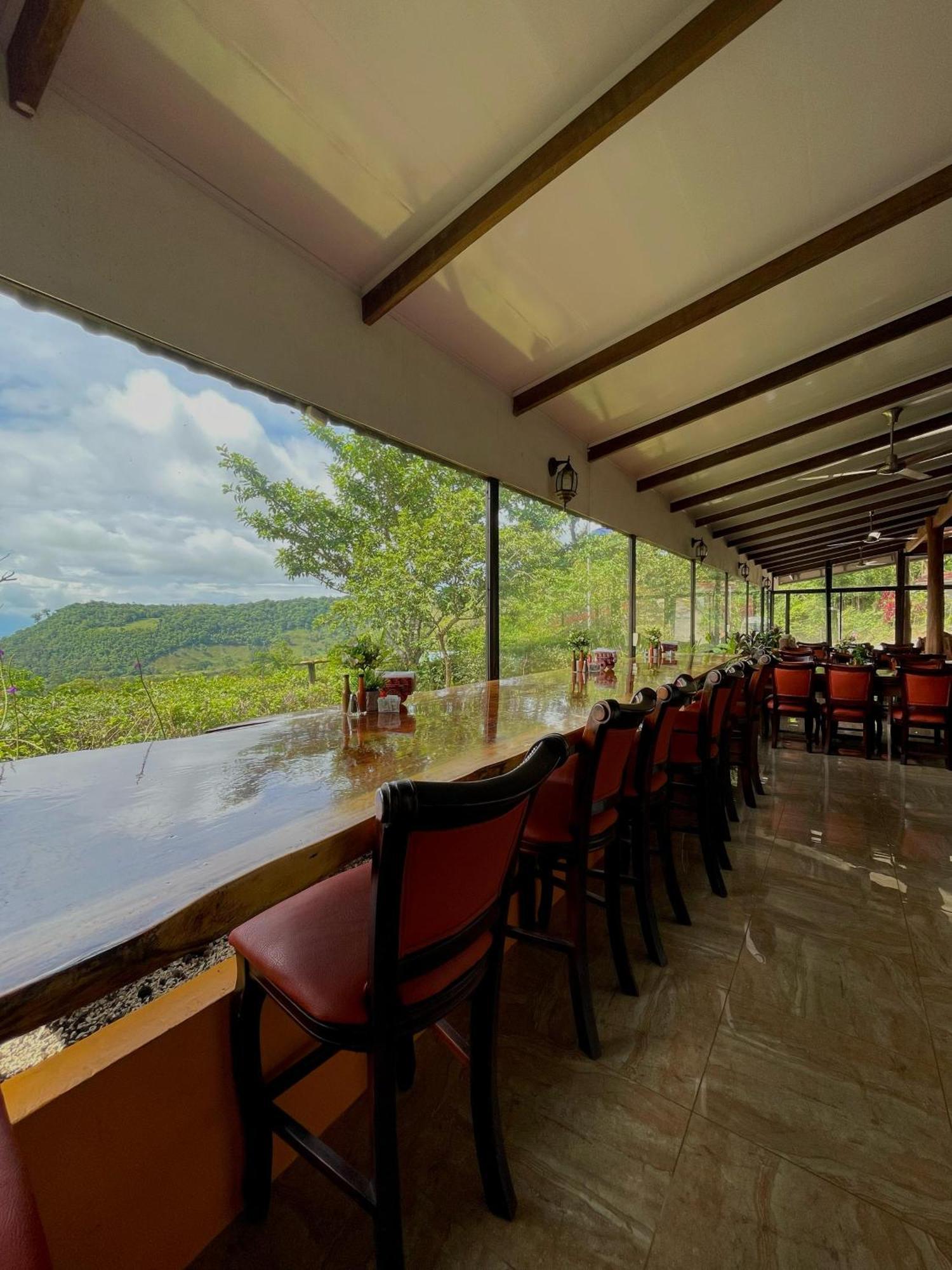 ביחגואה Heliconias Rainforest Lodge מראה חיצוני תמונה