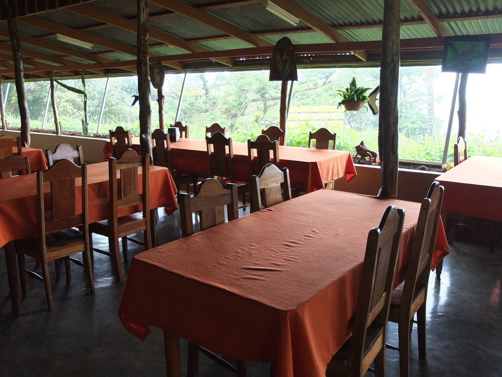 ביחגואה Heliconias Rainforest Lodge מראה חיצוני תמונה